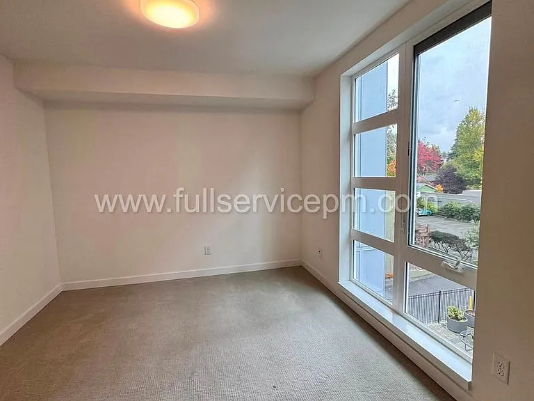 11208 Pinehurst Way NE — Photo 18