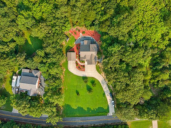 5th image of 10063 Sims Harris Rd