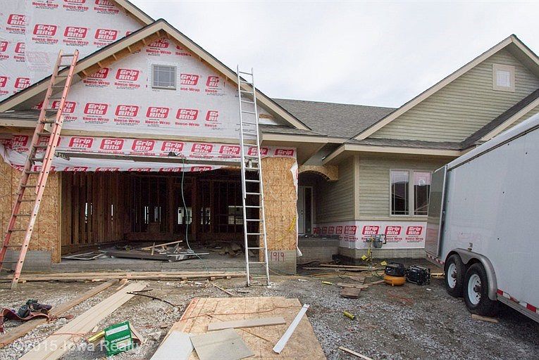 1st image of 1919 NW Scott Ln