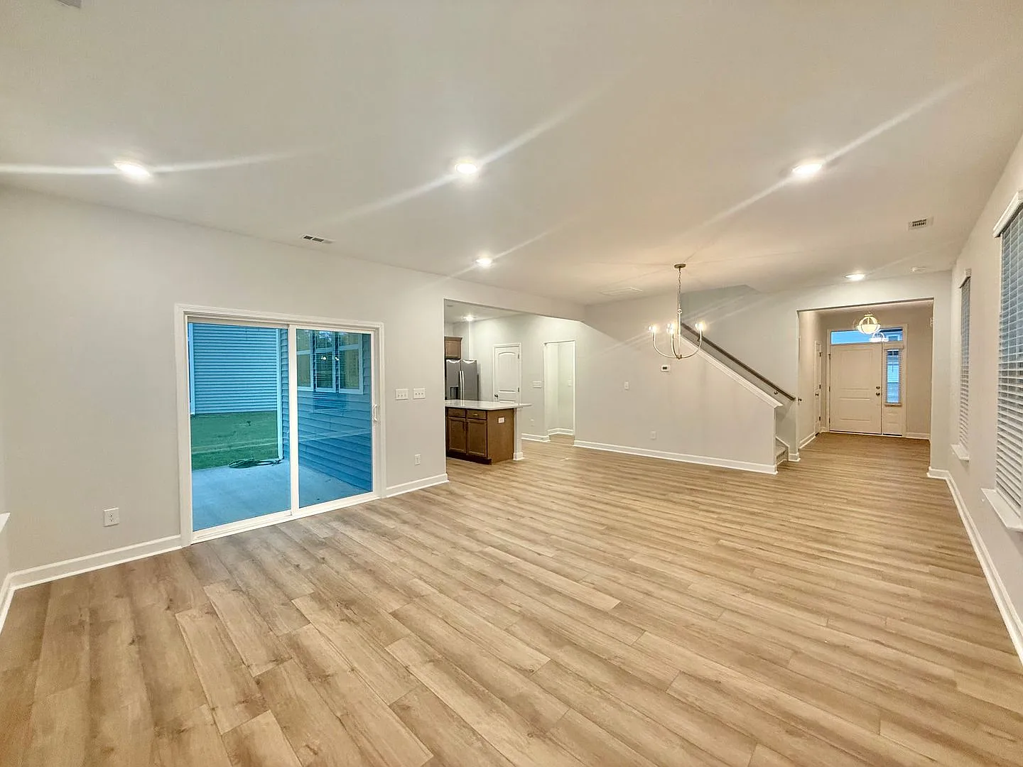 Stunning New Construction 3BD, 2.5BA Garner Home in a Cul-de-Sac with Easy Access to Interstates,... — Photo 4