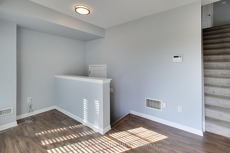 Ajax Townhouse for rent - 2 Bedrooms — photo 39