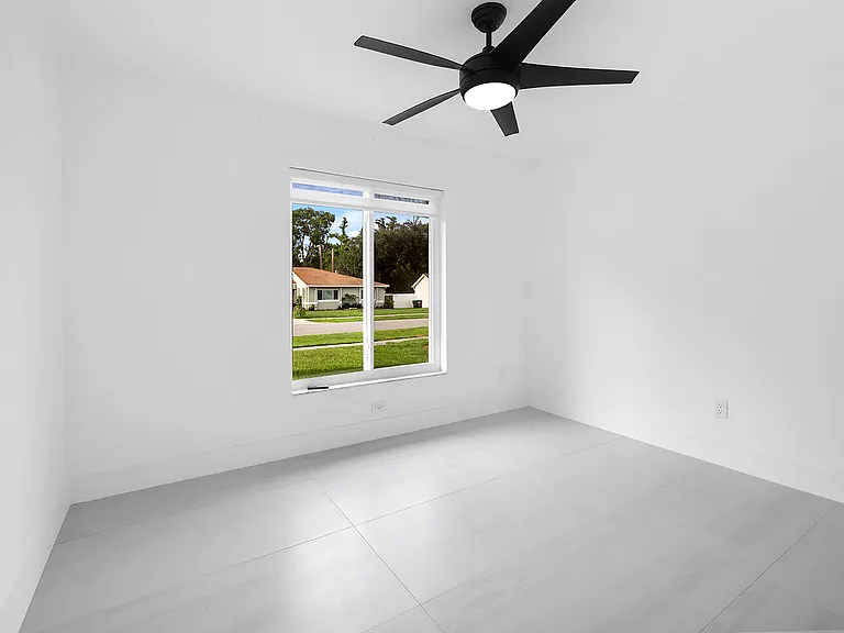 Mattituck Cir — Photo 13