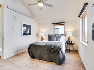 2730 N Killingsworth St #203, Portland, OR