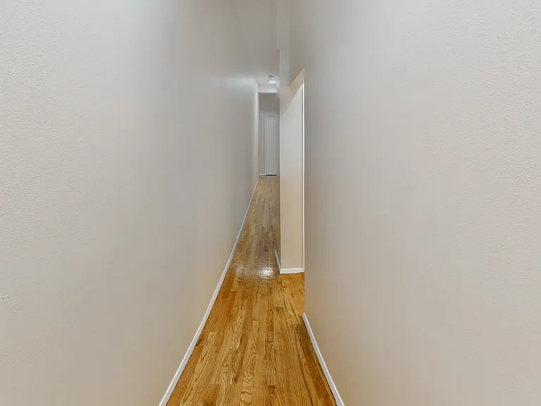 180 Claremont Ave #4 — Photo 16