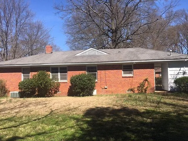 4 bed, 1500 sqft, $2,150 — Photo 3