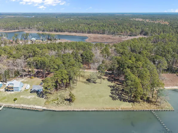 403 Chambers Point Road, Belhaven, NC 27810