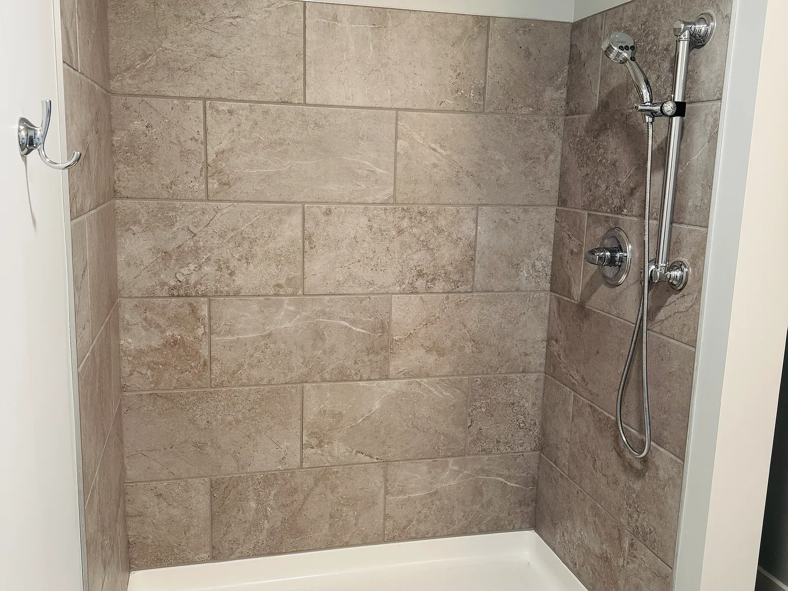 2 bed, 1.5 bath, 1050 sqft, $1,395 — Photo 3