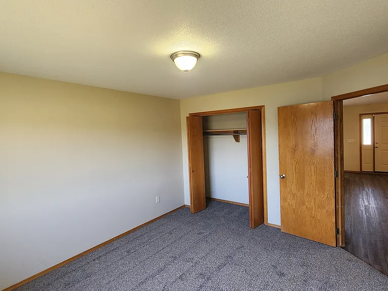 2600 E Old Spring Rd — Photo 5