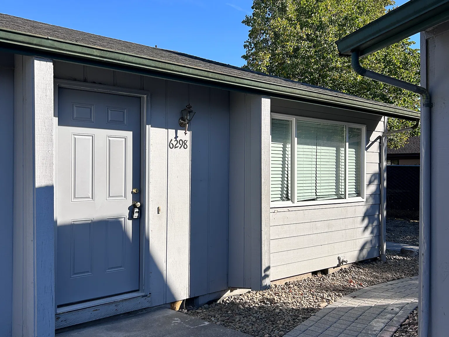 2 bed, 840 sqft, $1,600 — Photo 1