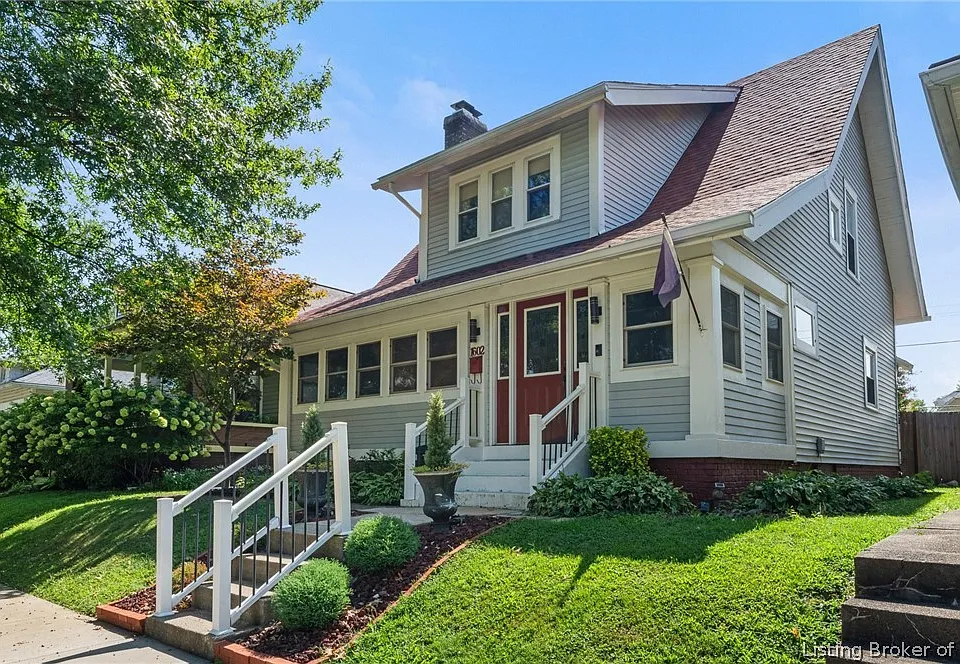 1602 Shelby Pl