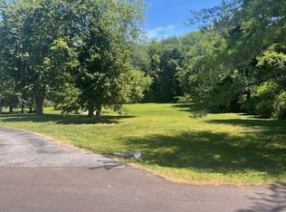 32 Lonsvale Dr, McMinnville, TN 37110
