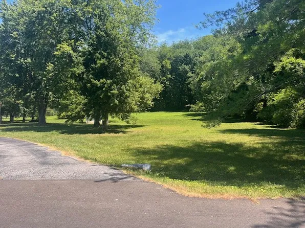 32 Lonsvale Dr, McMinnville, TN 37110