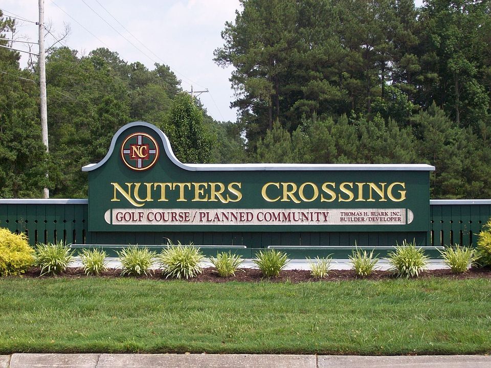 Golf Course Community!