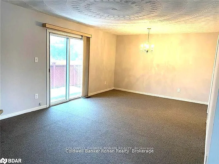 5 Oak St — Photo 7