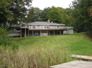 58427 44th Ave, Lawrence, MI 49064