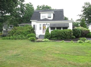 30 Village St, Concord, NH 03303