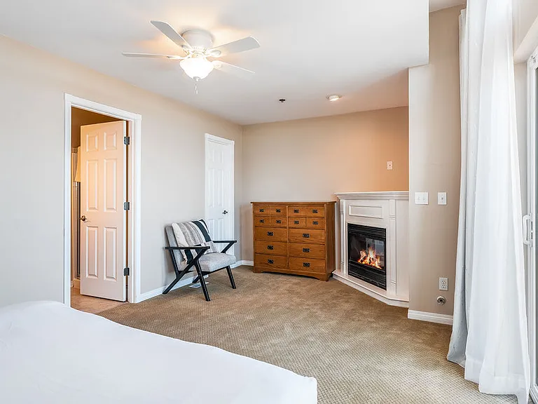 2107 S G St — Photo 8