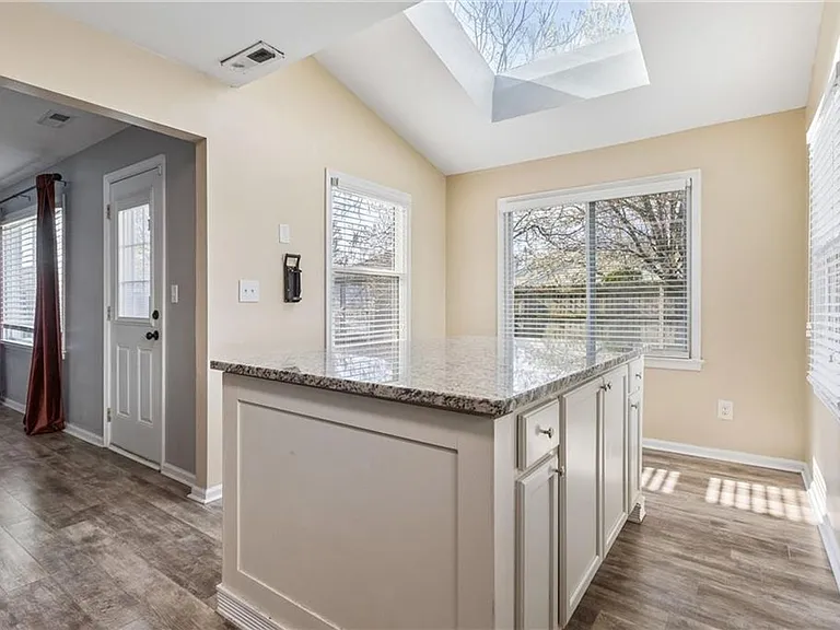 4868 Boxford Rd — Photo 15