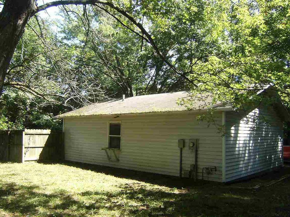 2nd image of 5601 S Handy Rd
