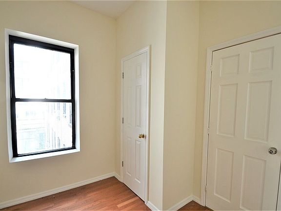 5th image of 505 W 135th St #22A