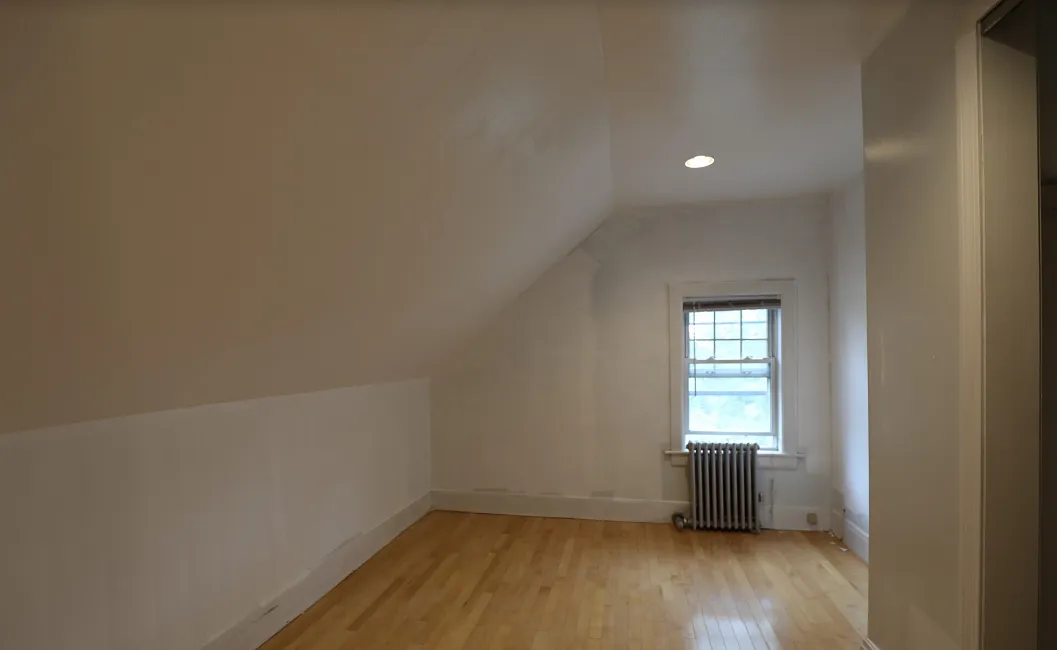 3 bed, 9999 sqft, $3,300 — Photo 3
