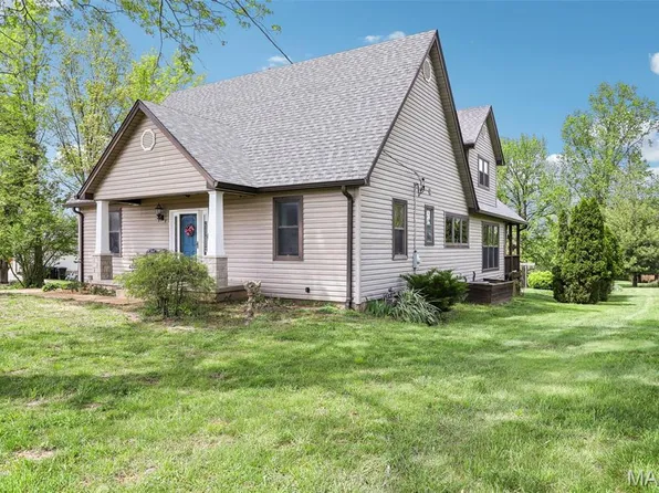 1715 Smizer Mill Rd, Fenton, MO 63026