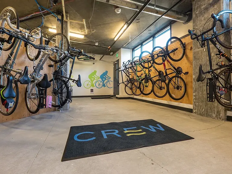 The Crew Apartments; A Green Lake Gem! — Photo 10