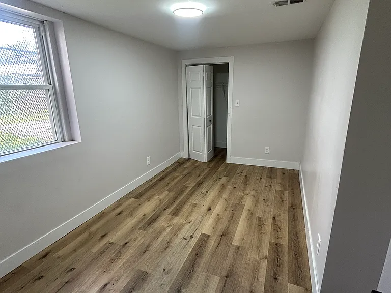 1853 S Springfield Ave #G — Photo 5