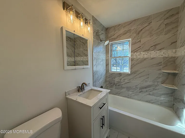 58 Stonehurst Blvd #D — Photo 16