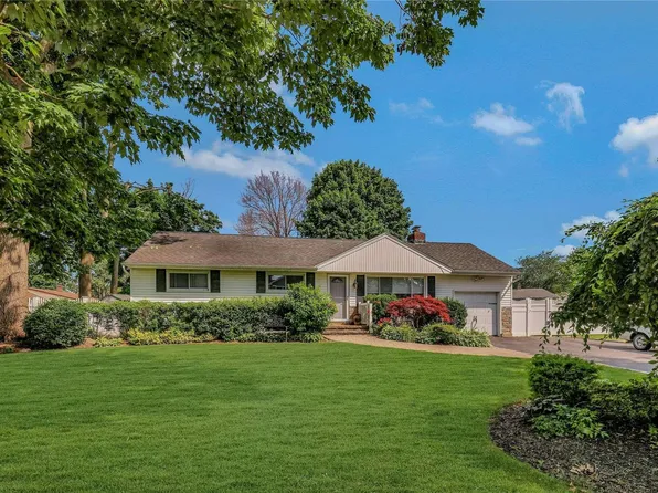 5 Sandgate Place, Melville, NY 11747