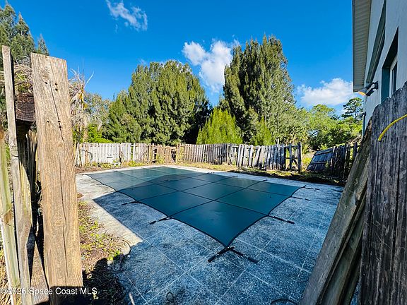 3rd image of 2540 Sikes Ln