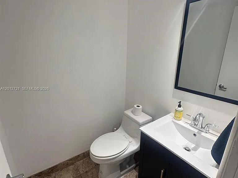 3003 NE 183rd Ln #0 — Photo 17