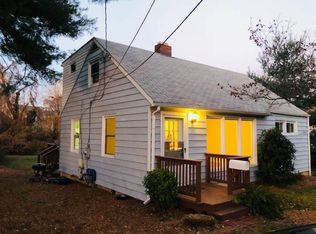 6708 Kerns Rd, Falls Church, VA 22042