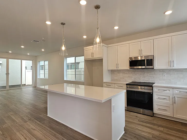 415 Willow Run Ln — Photo 10