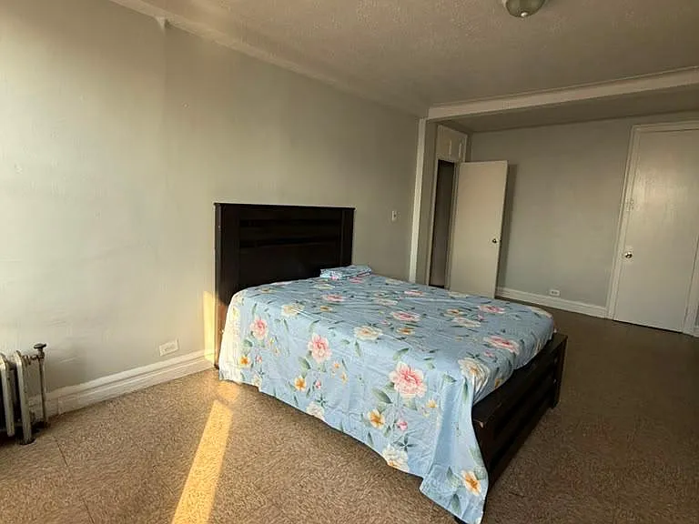 1716 Townsend Ave — Photo 2