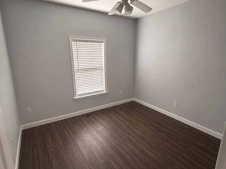 1020 Chevis St — Photo 10