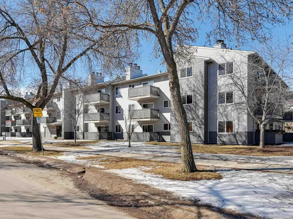 10838 108th St NW #113, Edmonton, AB T5H 3A6