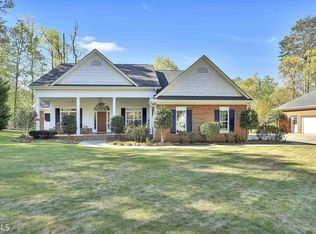 190 Winfair Dr, Tyrone, GA 30290