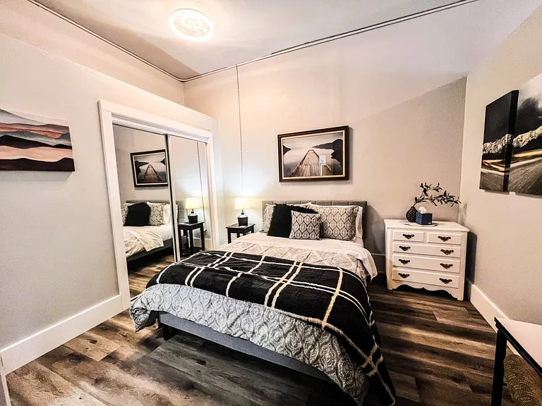 427 E Mill St #1 — Photo 15
