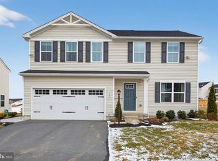 328 Creekside Dr, New Providence, PA 17560