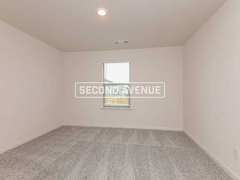 841 Serena Dr — Photo 11