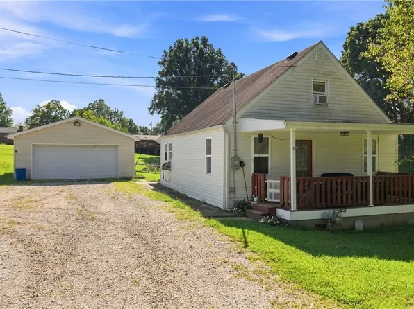320 Island View Dr, Parkersburg, WV 26101