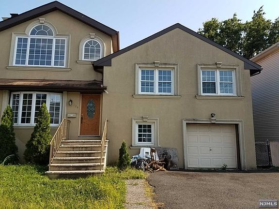 2nd image of 224 Division Ave