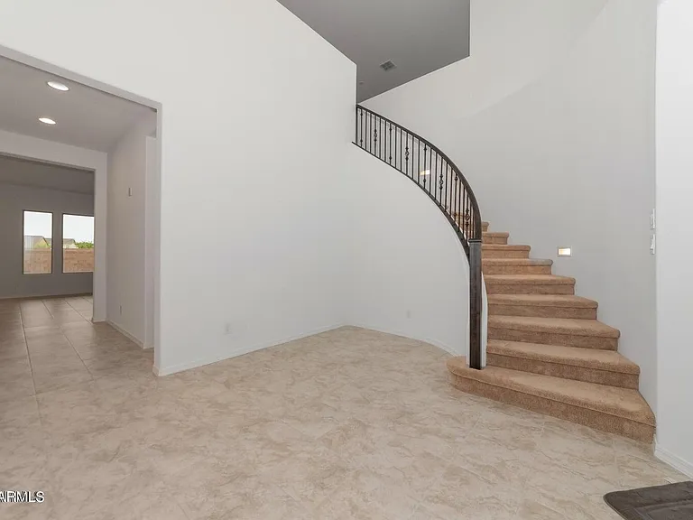 19793 W Earll Dr — Photo 4