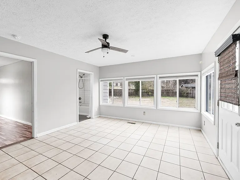 5023 Packard Dr — Photo 19