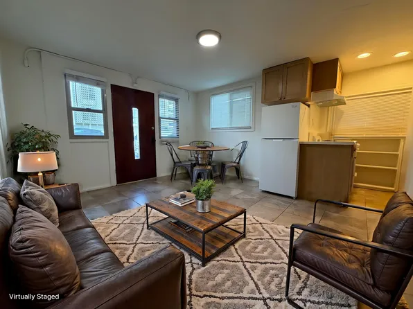 158 Bennett Ave #B, Long Beach, CA 90803