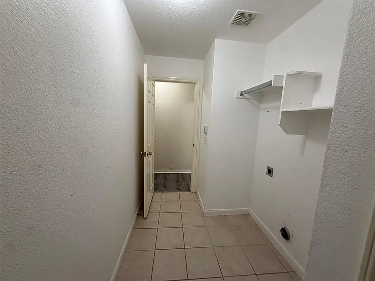 645 Arrowood Pl — Photo 18