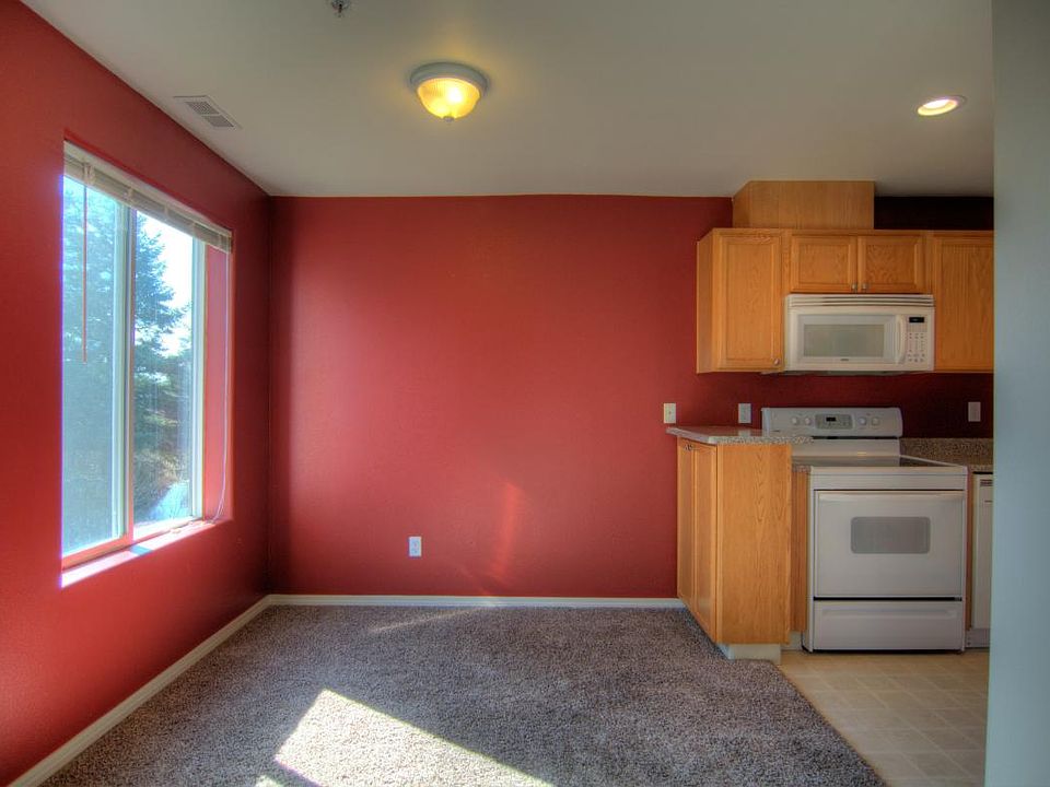 1st image of 5264 NE 121st Ave APT 256