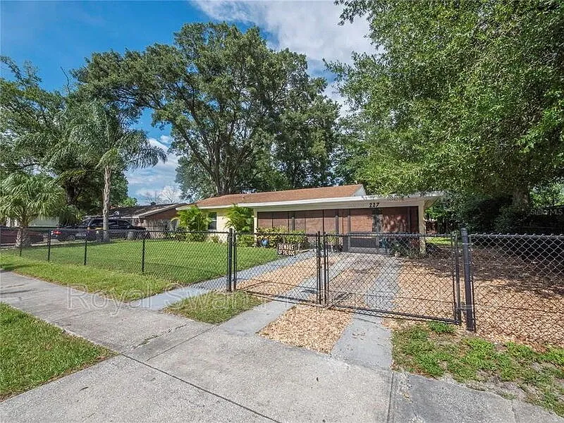 227 Palm Ave