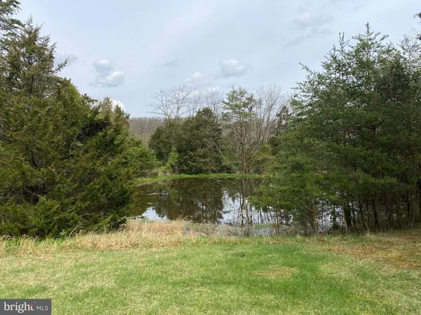 2 Fisher Rd, Moorefield, WV 26836